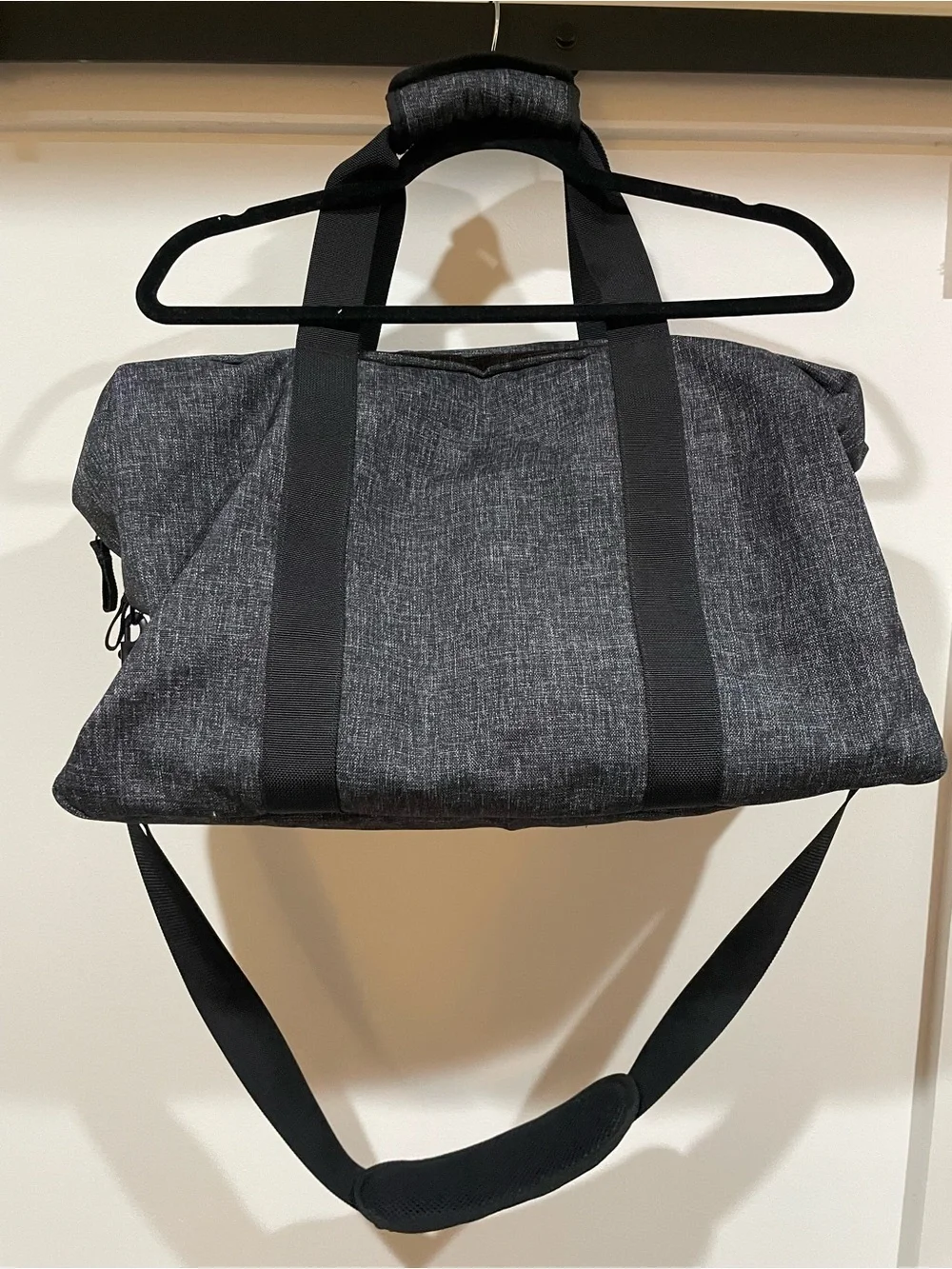 Everlane The Nylon Weekender Bag in Dark Gray